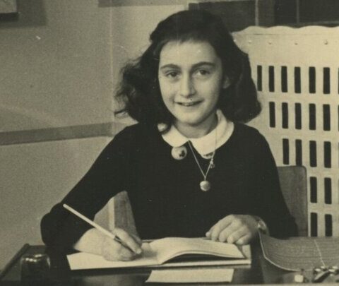 Autocensure et révisions : l'authenticité du Journal d'Anne Frank remise en question