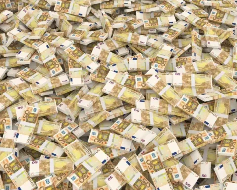 Avoir trop d'argent liquide à domicile peut s'avérer coûteux : découvrez le montant à ne pas dépasser.