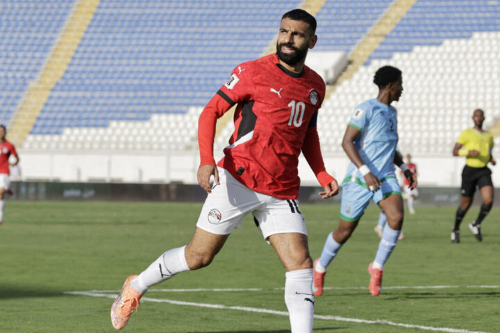 Ballon d'Or africain : Hakimi, Osimhen, Mayele et Salah figurent parmi les candidats à la CAN 2025, renforçant la confiance des entraîneurs.