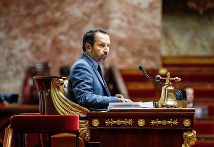 Bataille pour les postes clés de l'Assemblée : enjeux pour le RN, la gauche et le bloc central