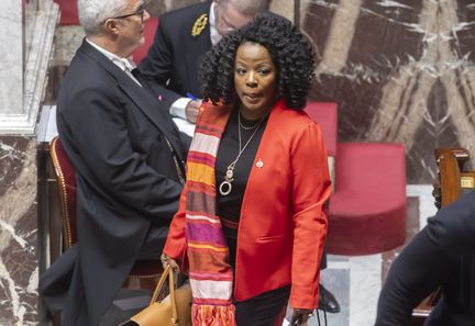 Béatrice Bellay, députée PS de Martinique, soutient la motion de censure contre le gouvernement Lecornu