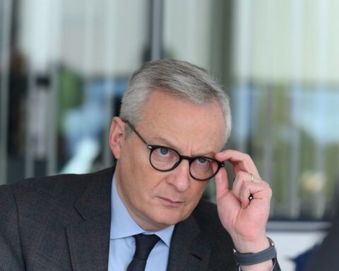 Bruno Le Maire change d'avis et rejoint le gouvernement comme ministre des Armées