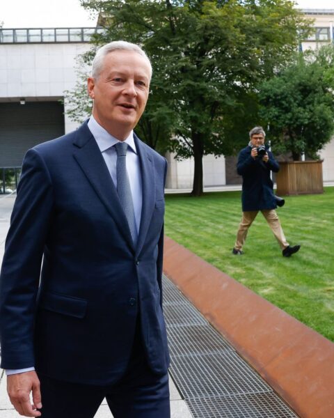 Bruno Le Maire démissionne du gouvernement français et reprend son poste d'enseignant en Suisse