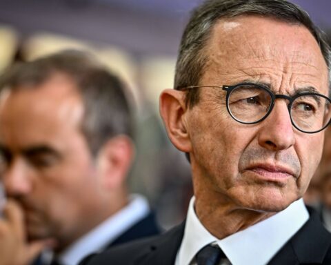 Bruno Retailleau juge le projet de budget 2026 « invotable » et menace de censure