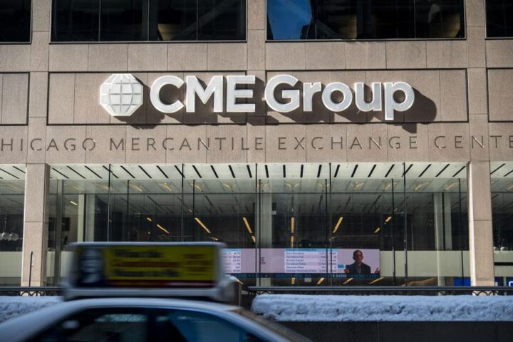CME lance ses premières options de trading sur XRP et SOL, avec des transactions initiales réalisées par Wintermute et Galaxy