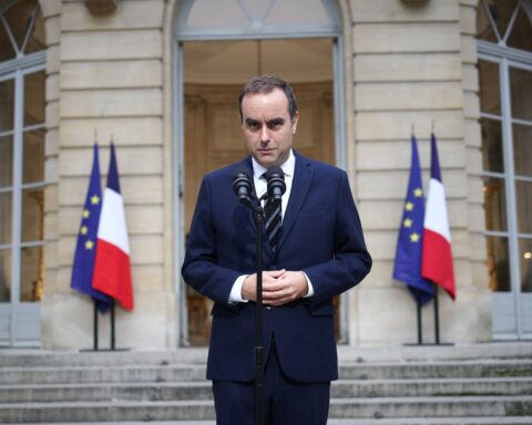 Comment Sébastien Lecornu peut gouverner sans 49.3 face à une assemblée divisée ?