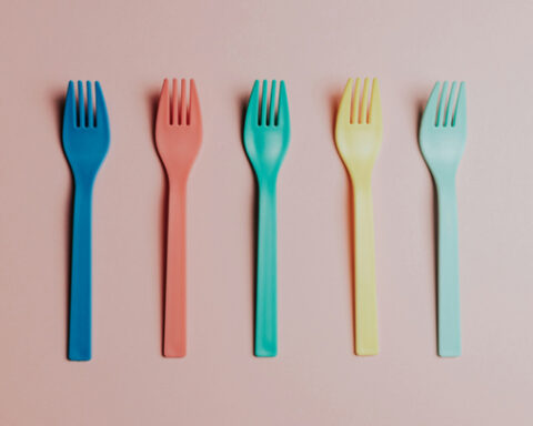 De l'objet scandaleux à l'ustensile incontournable : l'évolution de la fourchette en Europe