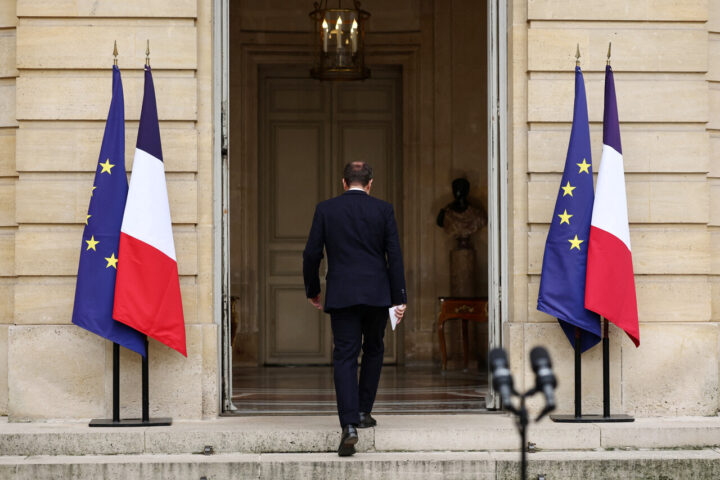 Démission surprise de Sébastien Lecornu : des électeurs expriment leur désillusion face à la crise politique
