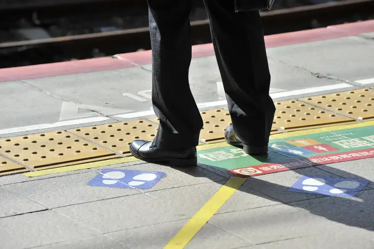 Deux étudiants découvrent une vulnérabilité dans le système de remboursement des billets de train et obtiennent 160 000 € en retour.
