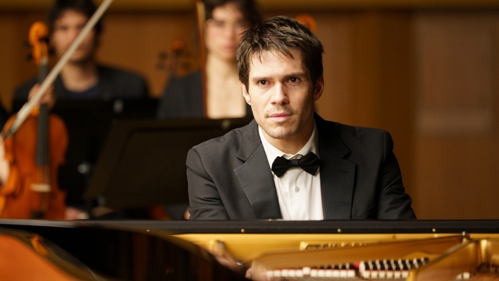 « Deux pianos : Arnaud Desplechin explore des thèmes récurrents avec des résonances inattendues »