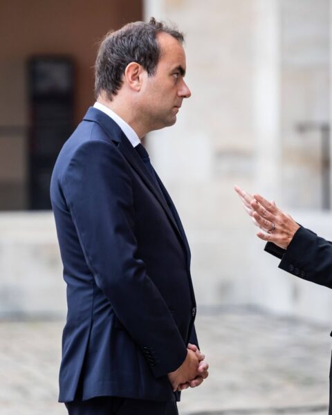 Élisabeth Borne s'interroge sur les capacités de Sébastien Lecornu face à une Assemblée fragmentée