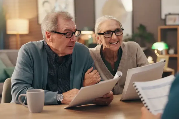 Elle n'a jamais exercé de profession, mais sa pension atteint plus de 1 600 € par mois !