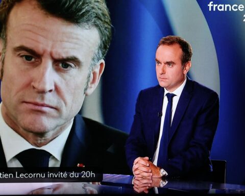Emmanuel Macron devrait nommer un nouveau Premier ministre d'ici 48 heures, selon l'Élysée