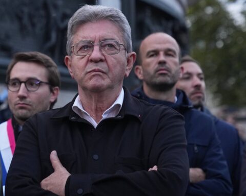 En cas de nouvelles législatives, le bloc anti-LFI devance celui anti-RN selon un sondage