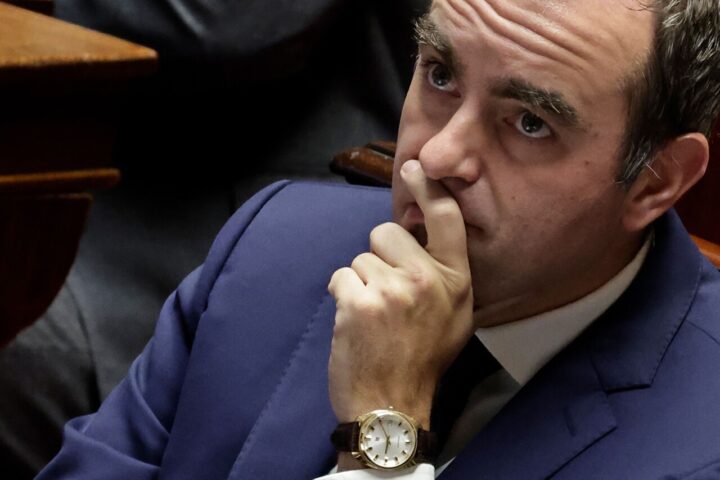 Examen du budget 2026 : l'avenir parlementaire incertain de Sébastien Lecornu