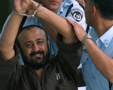 Fadwa Barghouti appelle Trump à soutenir la libération de son mari emprisonné, Marwan Barghouti