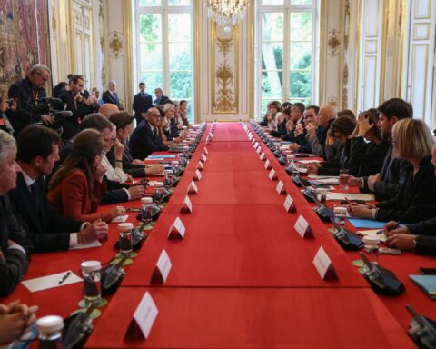 Gel des retraites et mesures fiscales : ce que contient le budget 2026 en France