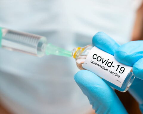 Hausse des cas de Covid-19: lancement d'une campagne de vaccination ciblée en France