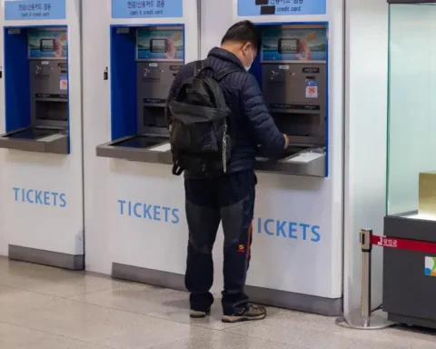 Ils découvrent une méthode infaillible pour obtenir le remboursement de leurs billets de train, générant ainsi des gains considérables.