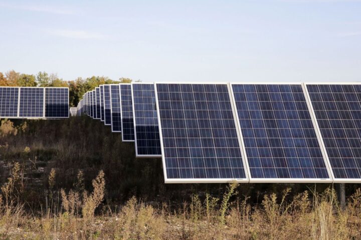 Inauguration de la première centrale photovoltaïque hybride des Landes à Vert avec un investissement de 80 millions €