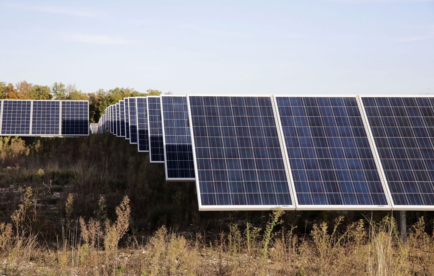 Inauguration de la première centrale photovoltaïque hybride des Landes à Vert avec un investissement de 80 millions €