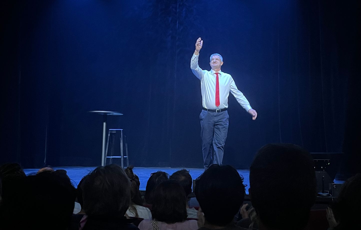 Jean Lassalle en spectacle : entre anecdotes personnelles et humour engagé à Paris
