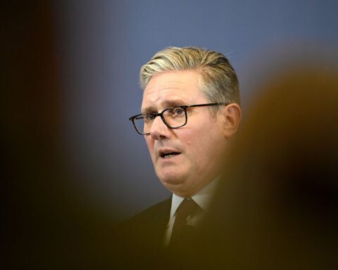 Keir Starmer confronté à une crise de confiance à l'approche des élections britanniques