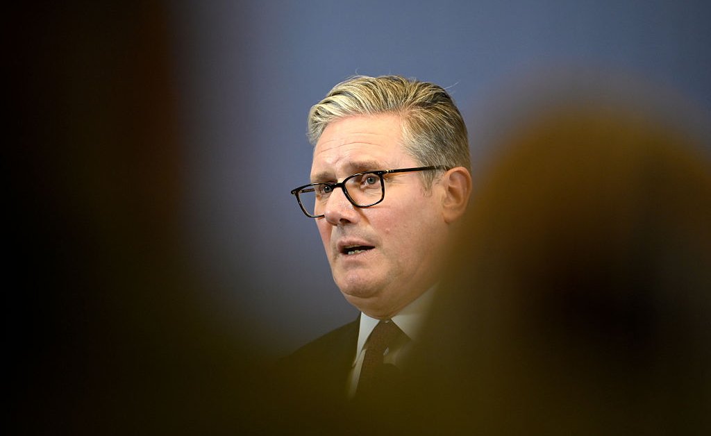 Keir Starmer confronté à une crise de confiance à l'approche des élections britanniques