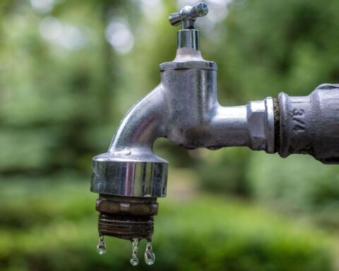 La commune de Sylvanès classée en rouge pour son eau, le maire précise que seul un cas isolé est concerné