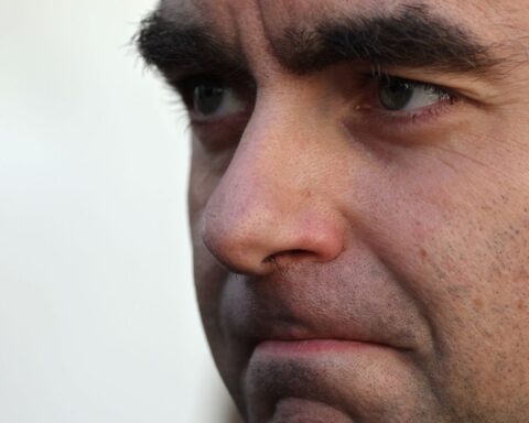 La crise politique en France alourdit la facture économique nationale