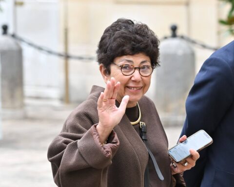 La nomination de Monique Barbut, ministre de la Transition écologique, suscite des interrogations sur ses positions antinucléaires