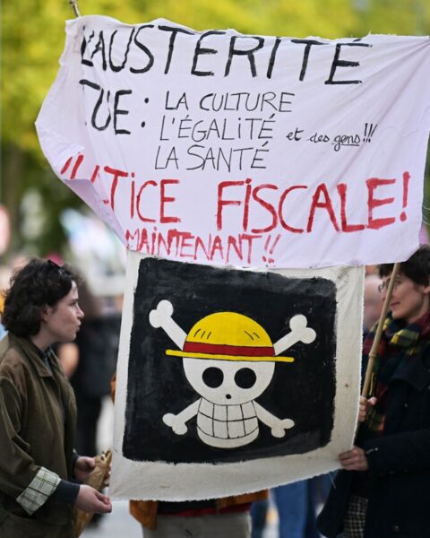 La révolte de la jeunesse à Madagascar et ailleurs s'affiche avec le drapeau pirate de One Piece