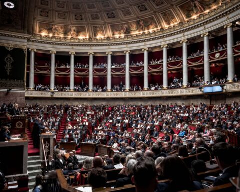 La taxe Zucman suscite des tensions au sein du gouvernement français