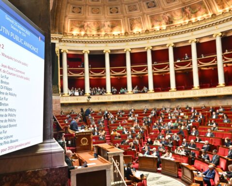L'Assemblée nationale examine la fiscalité du budget 2026 en pleine incertitude politique