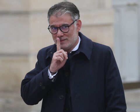 L'avenir de Sébastien Lecornu en tant que Premier ministre dépend du Parti socialiste