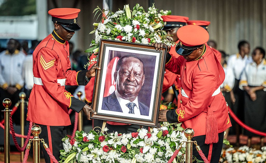 L'avenir incertain du Kenya après la mort de l'ancien Premier ministre Raila Odinga