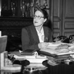 Le 21 octobre 1945, trente-trois femmes font leur entrée au Parlement français pour la première fois