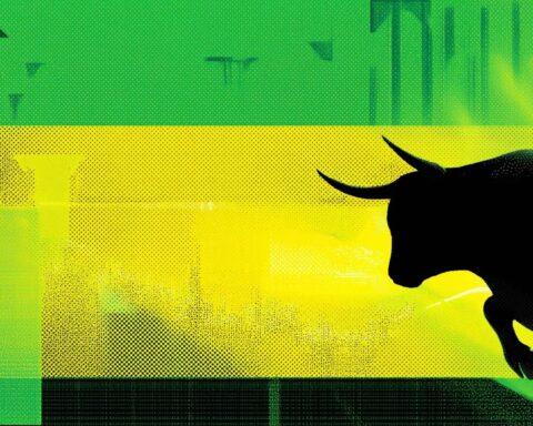 Le bitcoin dépasse 116 000 $ au début d'octobre, entraînant une hausse des actions crypto pré-marché