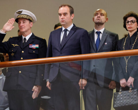Le chef d'état-major des Armées alerte sur un futur conflit avec la Russie dans trois à quatre ans