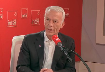 Le Medef avertit contre une suspension de la réforme des retraites amid une crise politique