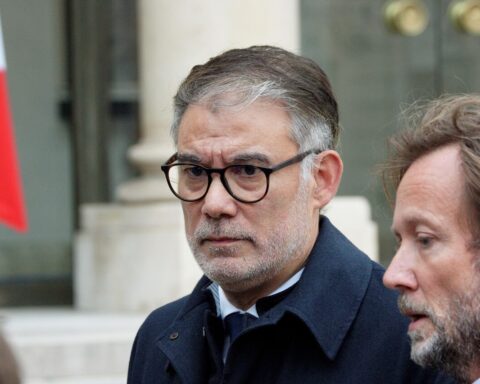 Le Parti socialiste refuse de censurer le gouvernement Lecornu II : un choix risqué pour 2026