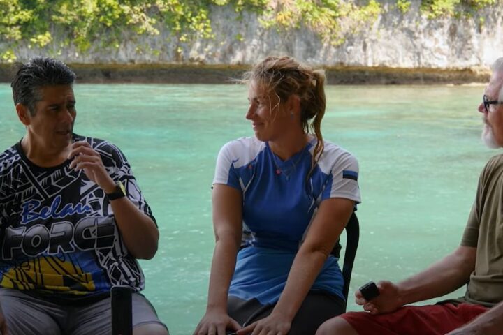 Le président des Palaos réalise une interview en direct sous l'océan pour sensibiliser à la protection des océans