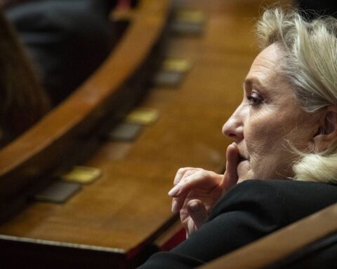 Le Rassemblement national opposé à la taxe Zucman sur les plus riches