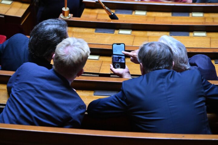 Les députés rejettent la motion de censure, Lecornu maintient son poste malgré une majorité requise non atteinte