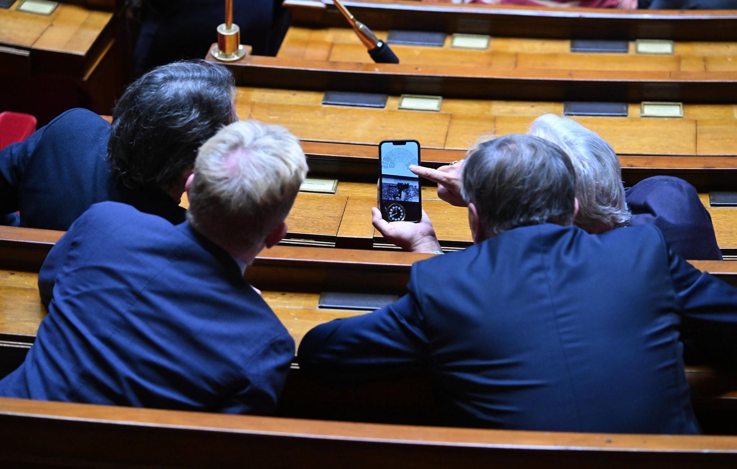 Les députés rejettent la motion de censure, Lecornu maintient son poste malgré une majorité requise non atteinte