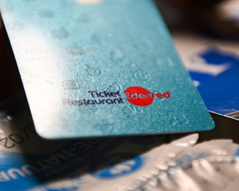 Les députés rejettent la taxe de 8 % sur les tickets-restaurant dans le budget 2026