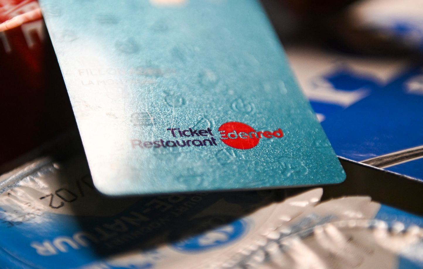 Les députés rejettent la taxe de 8 % sur les tickets-restaurant dans le budget 2026