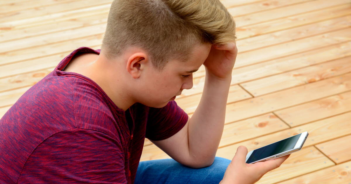 Les effets des réseaux sociaux sur la santé mentale des adolescents en France