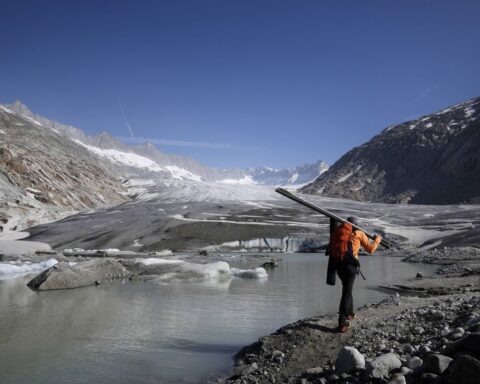 Les glaciers suisses perdent un quart de leur volume en dix ans, alerte une étude