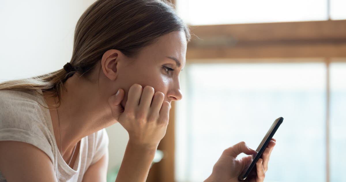 Les parents parfaits sur Instagram : la pression des réseaux sociaux face à une parentalité irréelle